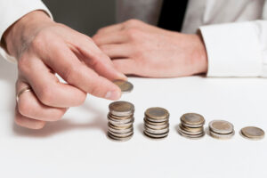 Dinero en efectivo y criptomonedas